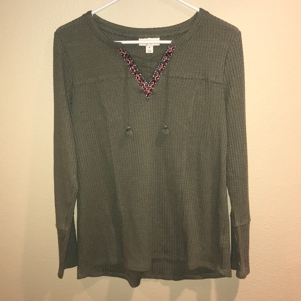 Green v neck Henley